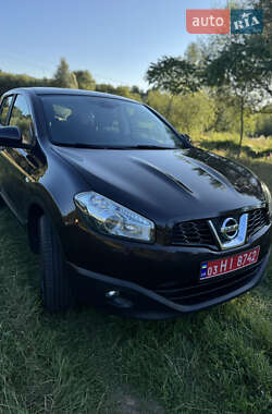 Позашляховик / Кросовер Nissan Qashqai 2011 в Умані
