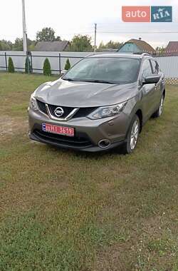 Внедорожник / Кроссовер Nissan Qashqai 2015 в Камне-Каширском