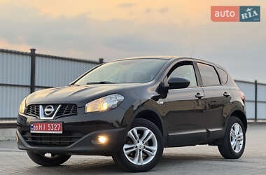 Позашляховик / Кросовер Nissan Qashqai 2011 в Луцьку