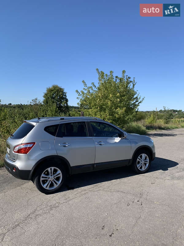 Внедорожник / Кроссовер Nissan Qashqai 2010 в Умани