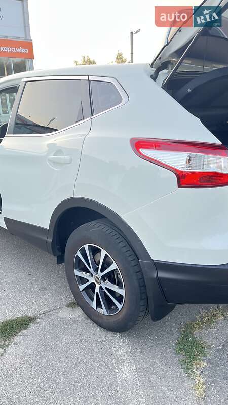 Внедорожник / Кроссовер Nissan Qashqai 2016 в Днепре фото 14 Внедорожник / Кроссовер Nissan Qashqai 2016 в Днепре