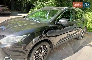 Внедорожник / Кроссовер Nissan Qashqai 2015 в Тернополе