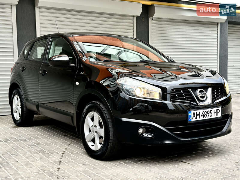 Внедорожник / Кроссовер Nissan Qashqai 2013 в Житомире