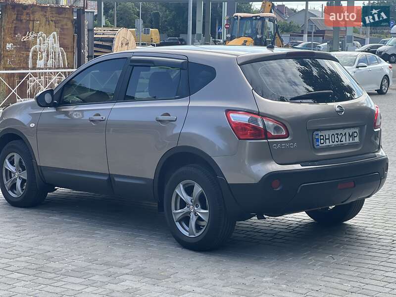 Внедорожник / Кроссовер Nissan Qashqai 2010 в Одессе