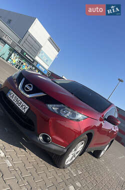 Внедорожник / Кроссовер Nissan Qashqai 2016 в Софиевской Борщаговке