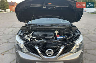 Внедорожник / Кроссовер Nissan Qashqai 2014 в 