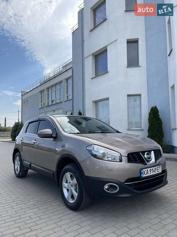 Позашляховик / Кросовер Nissan Qashqai 2011 в Житомирі