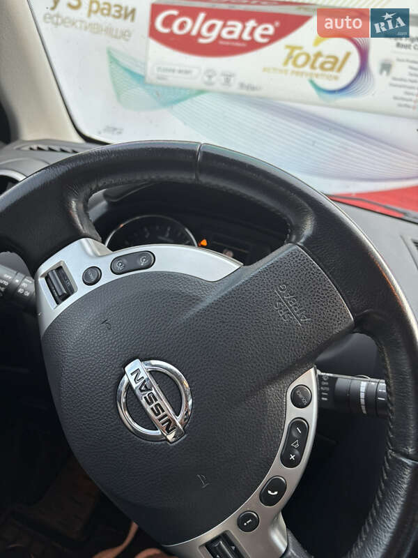 Внедорожник / Кроссовер Nissan Qashqai 2012 в Лозовой