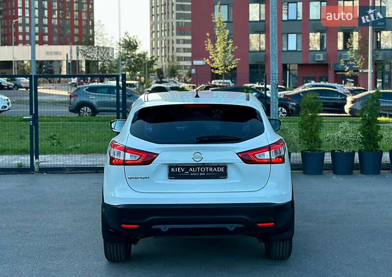 Внедорожник / Кроссовер Nissan Qashqai 2016 в Киеве