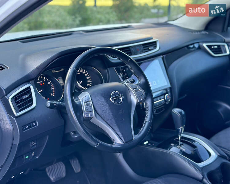 Внедорожник / Кроссовер Nissan Qashqai 2016 в Киеве