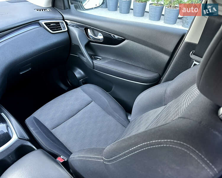 Внедорожник / Кроссовер Nissan Qashqai 2016 в Киеве