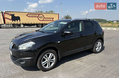 Внедорожник / Кроссовер Nissan Qashqai 2012 в 