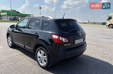 Внедорожник / Кроссовер Nissan Qashqai 2012 в 