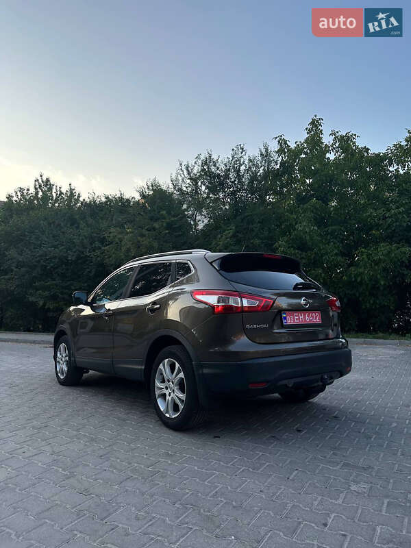 Внедорожник / Кроссовер Nissan Qashqai 2015 в Тернополе фото 6 Внедорожник / Кроссовер Nissan Qashqai 2015 в Тернополе