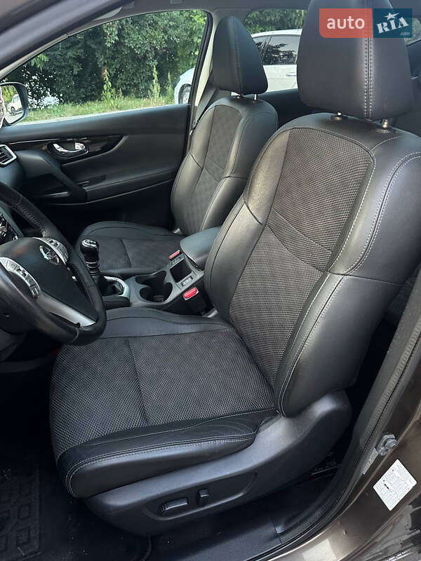 Внедорожник / Кроссовер Nissan Qashqai 2015 в Тернополе фото 16 Внедорожник / Кроссовер Nissan Qashqai 2015 в Тернополе