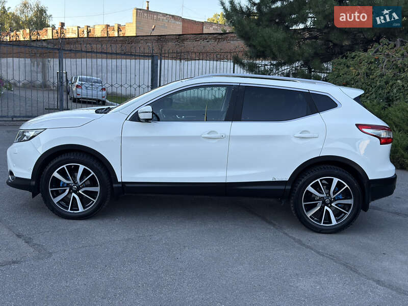 Внедорожник / Кроссовер Nissan Qashqai 2015 в Полтаве