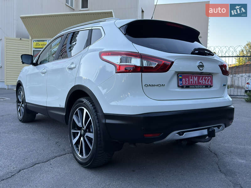 Внедорожник / Кроссовер Nissan Qashqai 2015 в Полтаве