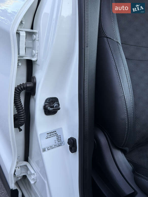 Внедорожник / Кроссовер Nissan Qashqai 2015 в Полтаве