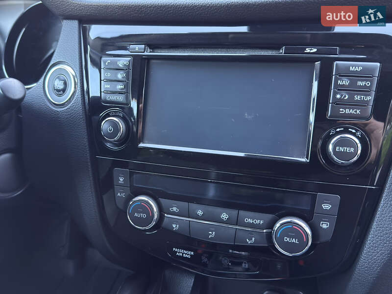 Внедорожник / Кроссовер Nissan Qashqai 2015 в Полтаве