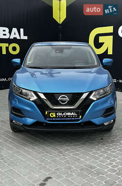 Позашляховик / Кросовер Nissan Qashqai 2017 в Львові