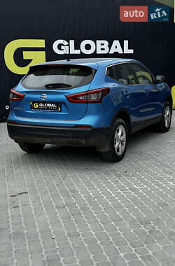 Внедорожник / Кроссовер Nissan Qashqai 2017 в 