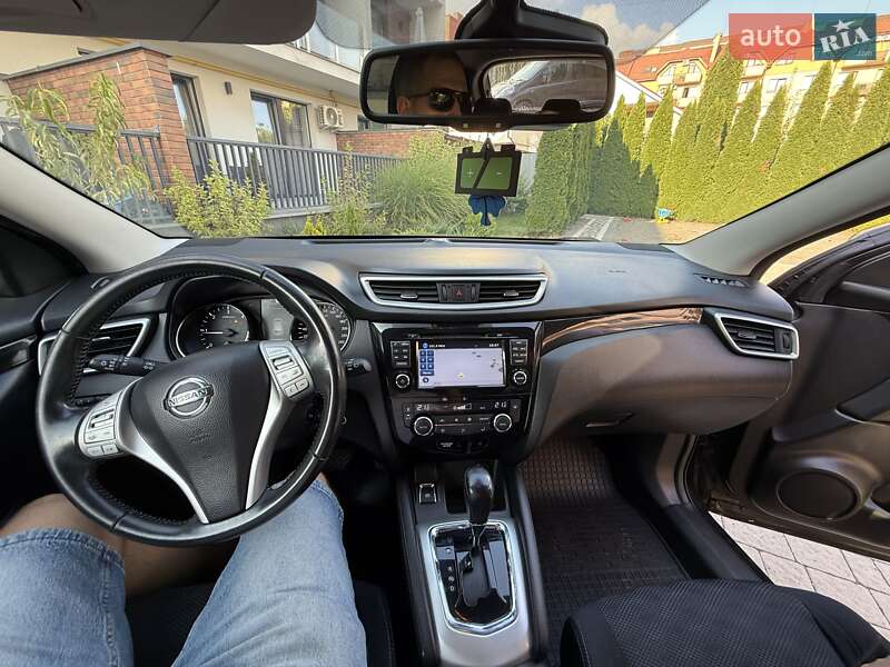 Внедорожник / Кроссовер Nissan Qashqai 2016 в Ужгороде