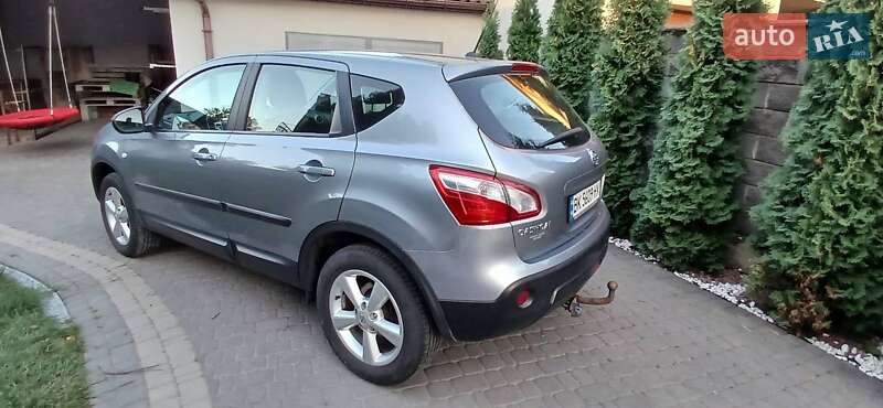 Внедорожник / Кроссовер Nissan Qashqai 2011 в Ровно
