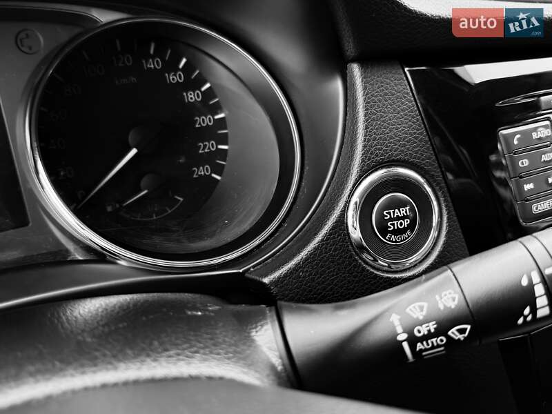 Внедорожник / Кроссовер Nissan Qashqai 2015 в Полтаве