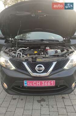 Внедорожник / Кроссовер Nissan Qashqai 2014 в 