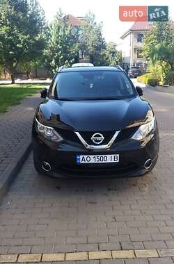 Позашляховик / Кросовер Nissan Qashqai 2015 в Ужгороді
