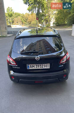 Внедорожник / Кроссовер Nissan Qashqai 2010 в 