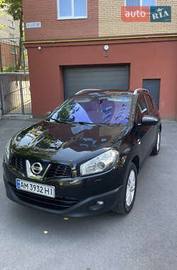 Внедорожник / Кроссовер Nissan Qashqai 2010 в 