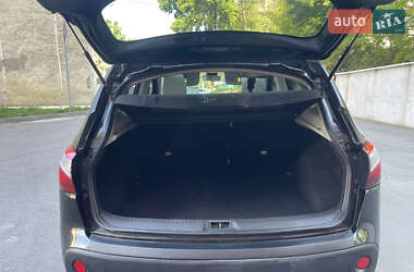 Внедорожник / Кроссовер Nissan Qashqai 2010 в 