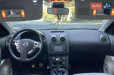 Внедорожник / Кроссовер Nissan Qashqai 2010 в 