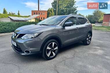 Позашляховик / Кросовер Nissan Qashqai 2016 в Умані