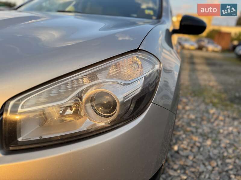 Внедорожник / Кроссовер Nissan Qashqai 2011 в Львове фото 35 Внедорожник / Кроссовер Nissan Qashqai 2011 в Львове