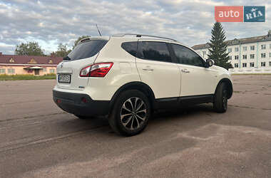 Внедорожник / Кроссовер Nissan Qashqai 2011 в 