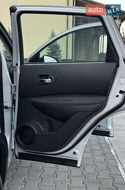 Внедорожник / Кроссовер Nissan Qashqai 2007 в 