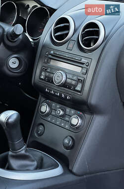 Внедорожник / Кроссовер Nissan Qashqai 2007 в 
