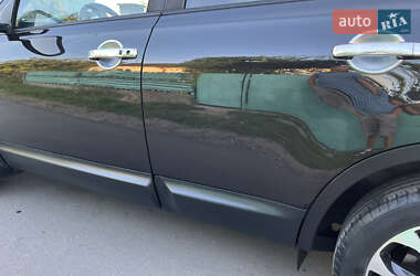 Внедорожник / Кроссовер Nissan Qashqai 2010 в 