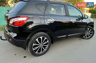 Внедорожник / Кроссовер Nissan Qashqai 2010 в 