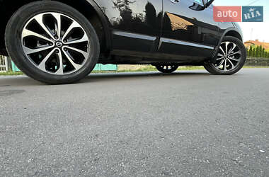 Внедорожник / Кроссовер Nissan Qashqai 2010 в 