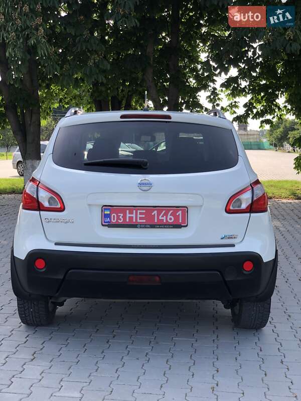 Внедорожник / Кроссовер Nissan Qashqai 2011 в Хмельницком