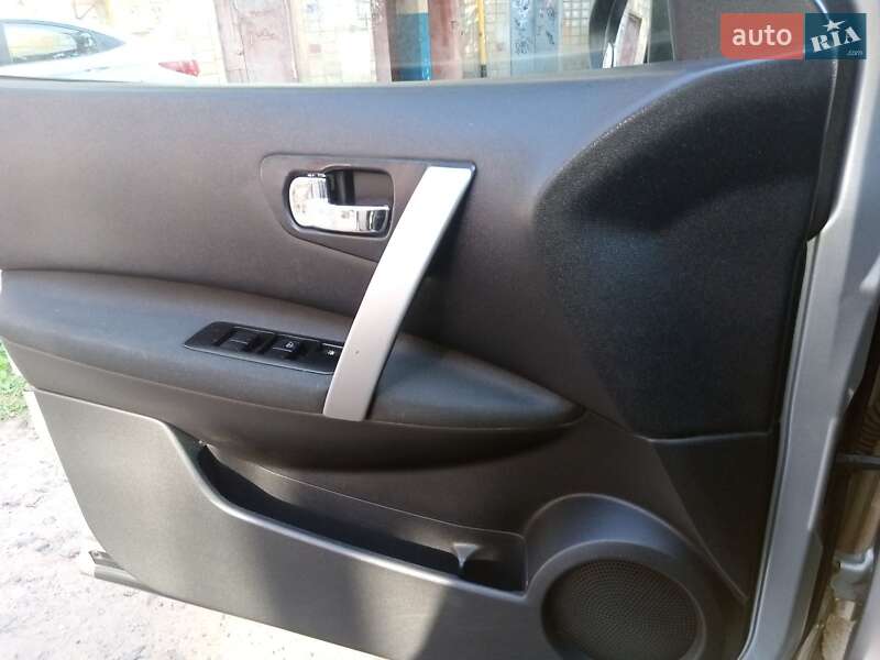 Позашляховик / Кросовер Nissan Qashqai 2008 в Чернігові фото 7 Позашляховик / Кросовер Nissan Qashqai 2008 в Чернігові