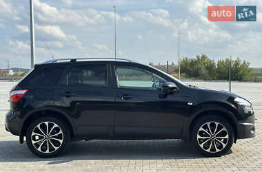 Внедорожник / Кроссовер Nissan Qashqai 2012 в 