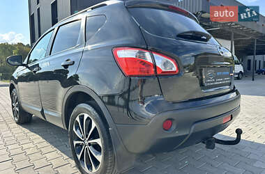 Внедорожник / Кроссовер Nissan Qashqai 2012 в 