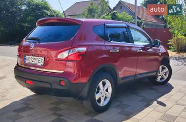 Позашляховик / Кросовер Nissan Qashqai 2010 в 