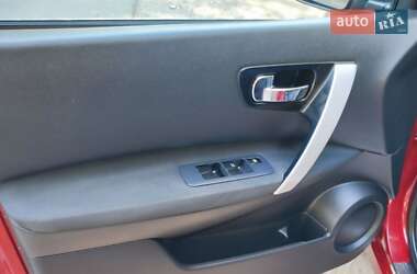Позашляховик / Кросовер Nissan Qashqai 2010 в 
