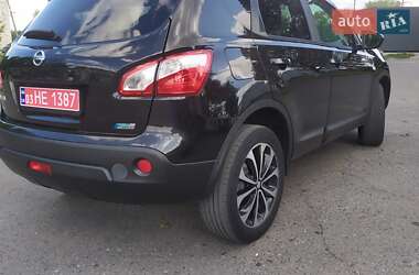 Внедорожник / Кроссовер Nissan Qashqai 2012 в 