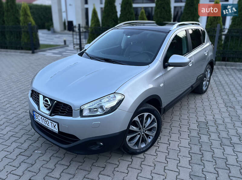 Позашляховик / Кросовер Nissan Qashqai 2010 в Стрию